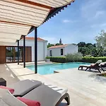 Luna Rossa Villa